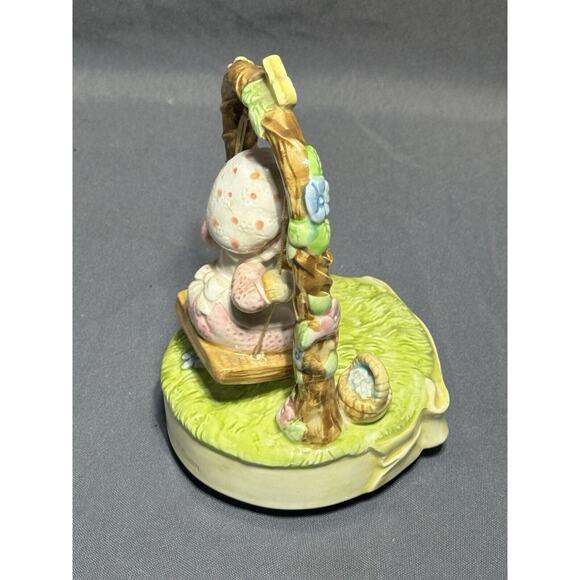 Vintage 6.5" Summer Swing Mouse Music Box What a Beautiful Morning Priscilla - Picture 4 of 8